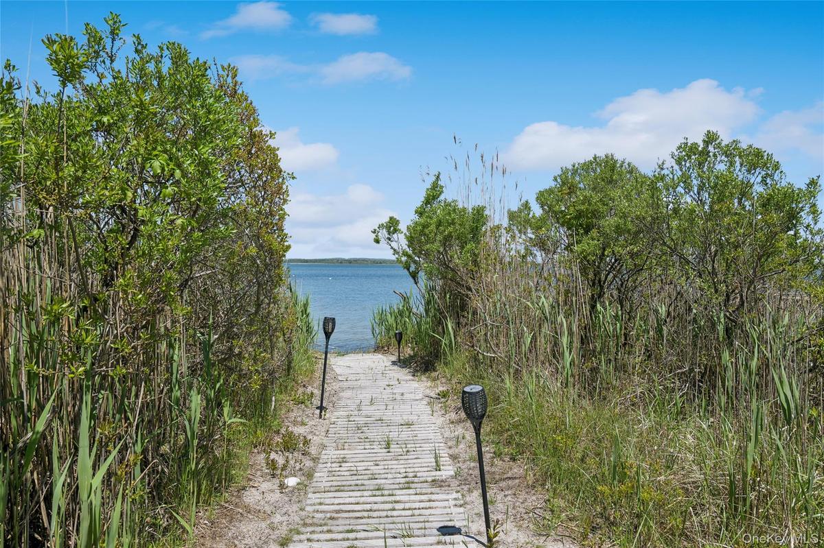 Water view/access