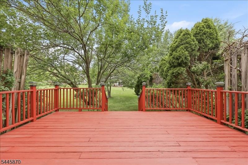 Private Deck