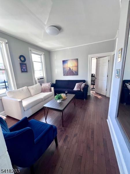 1Fl-Living room