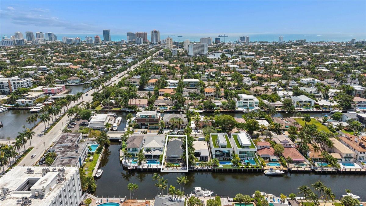 39-Bertanzetti-325 Coconut Isles Dr-39