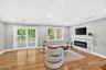 1395 Washington Valley