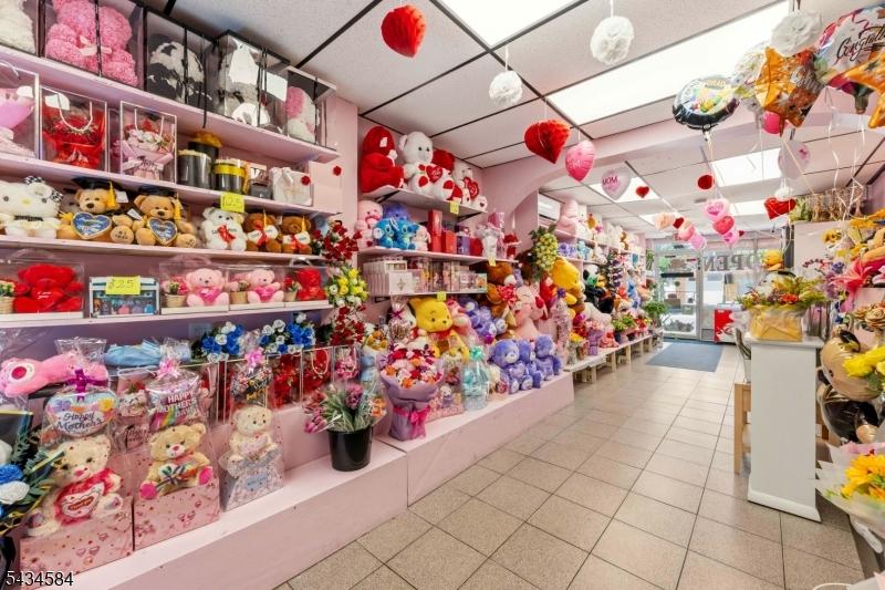 1st Floor retail