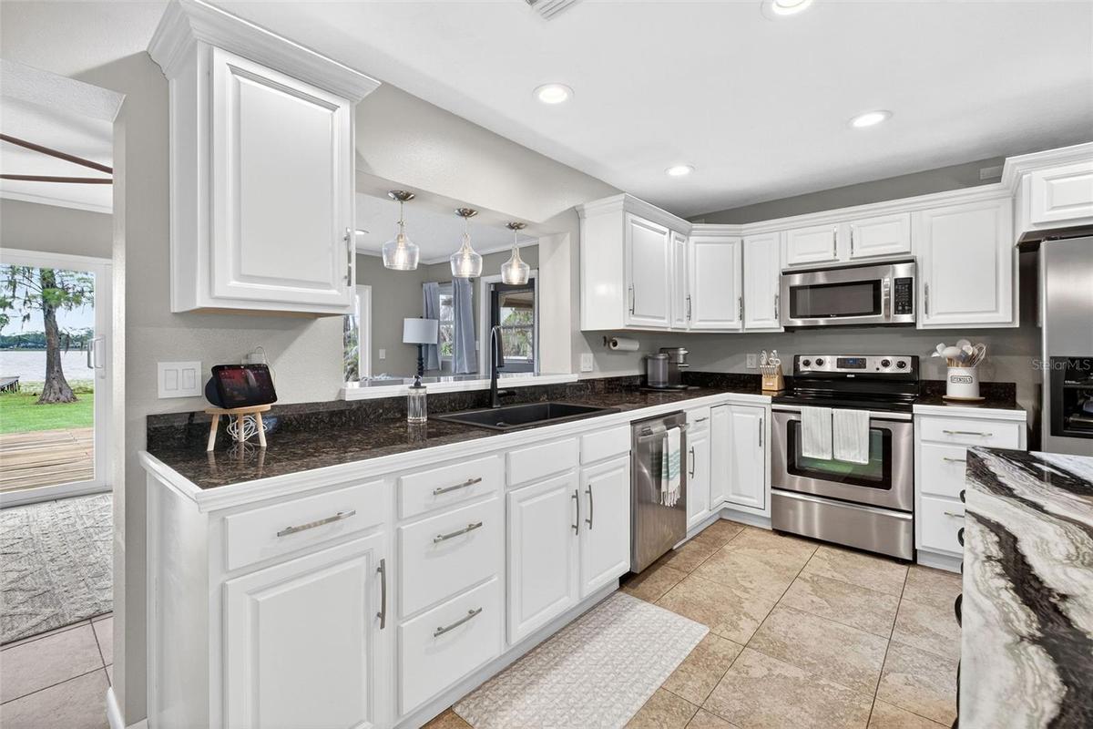 Newly Renovated Kitchen