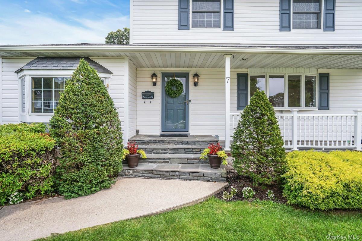 Who doesn't love a porch?