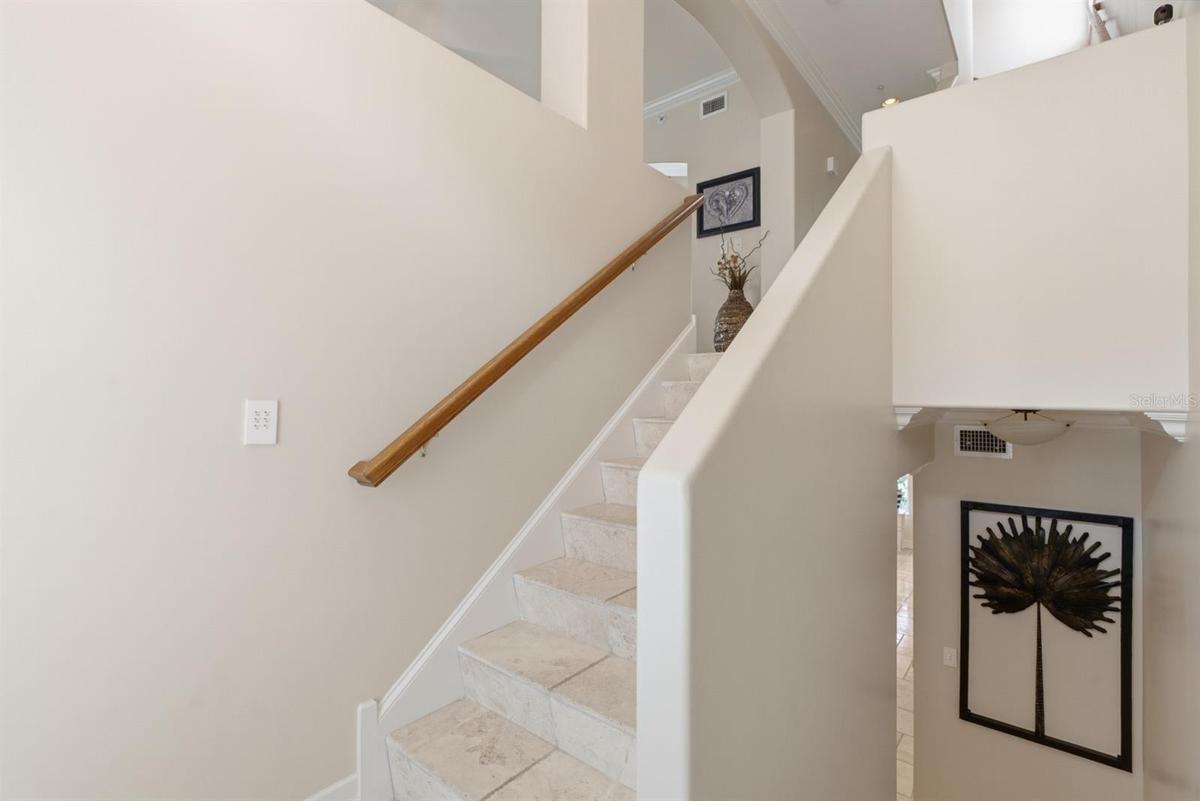 Up to main living, or down to in-law suite and laundry