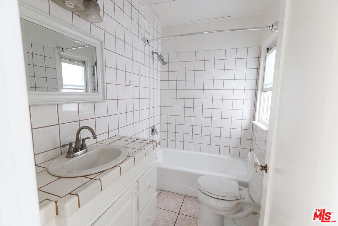 Unit 1206