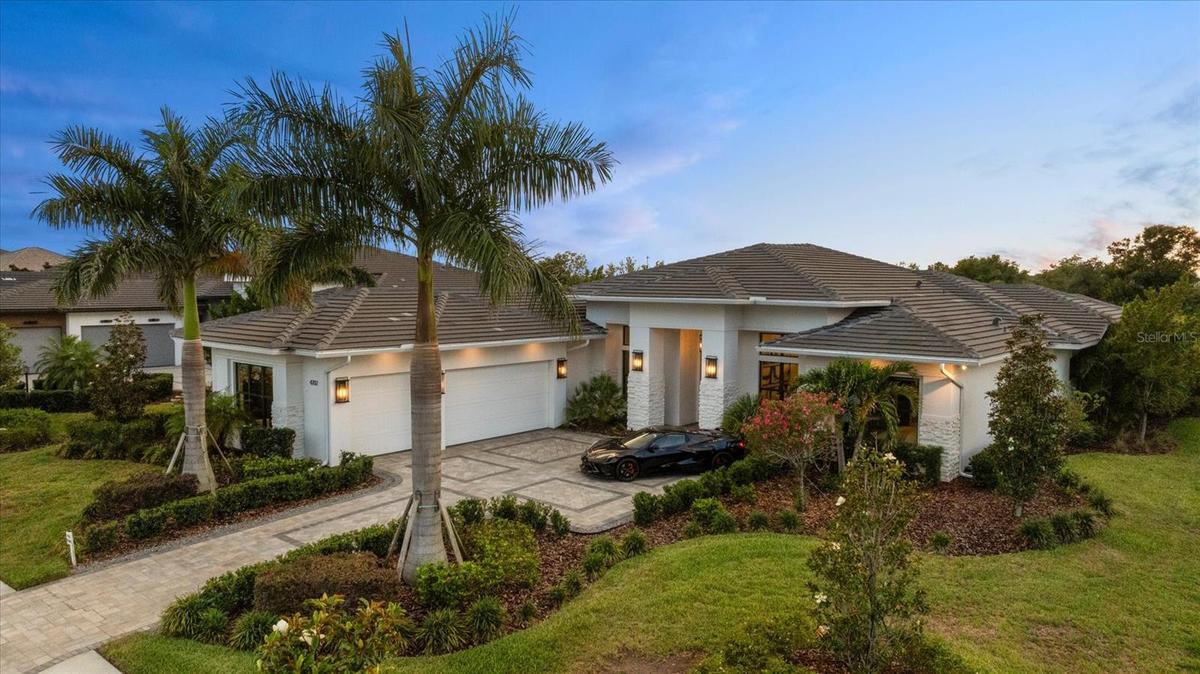 Gorgeous Florida tropical landscaping