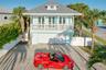 Guest apartment over the garage facing the intracoastal.