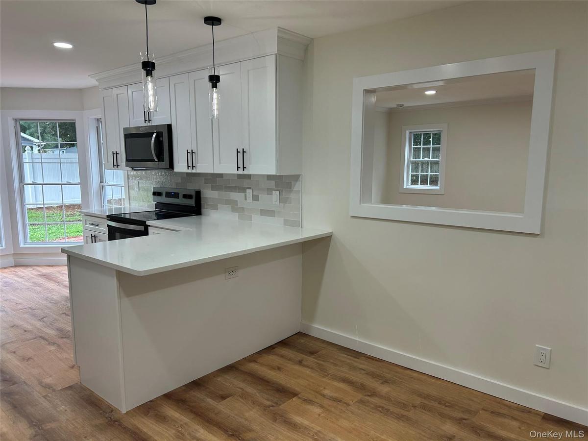 New Kitchen with peninsula
