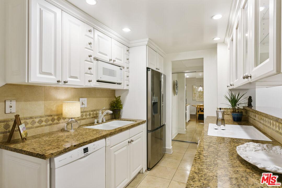 Kitchen Features Brand New Fri