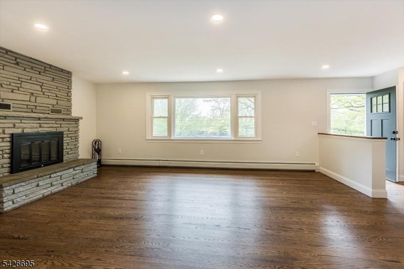Living Room-Fireplace