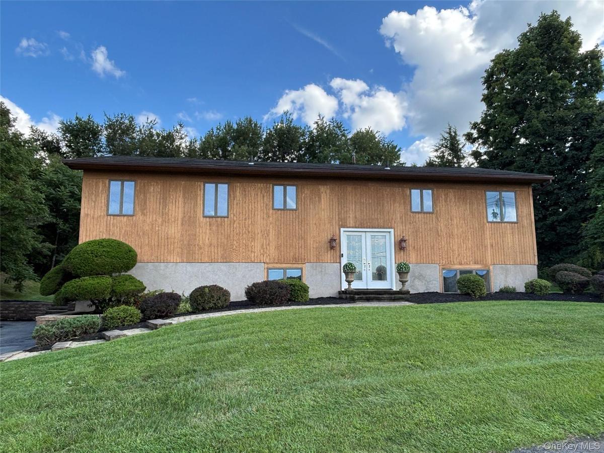 3561 Rte 94 Chester