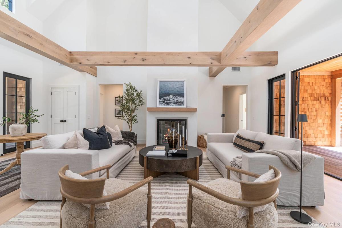 169 N Ferry Road, Shelter Island