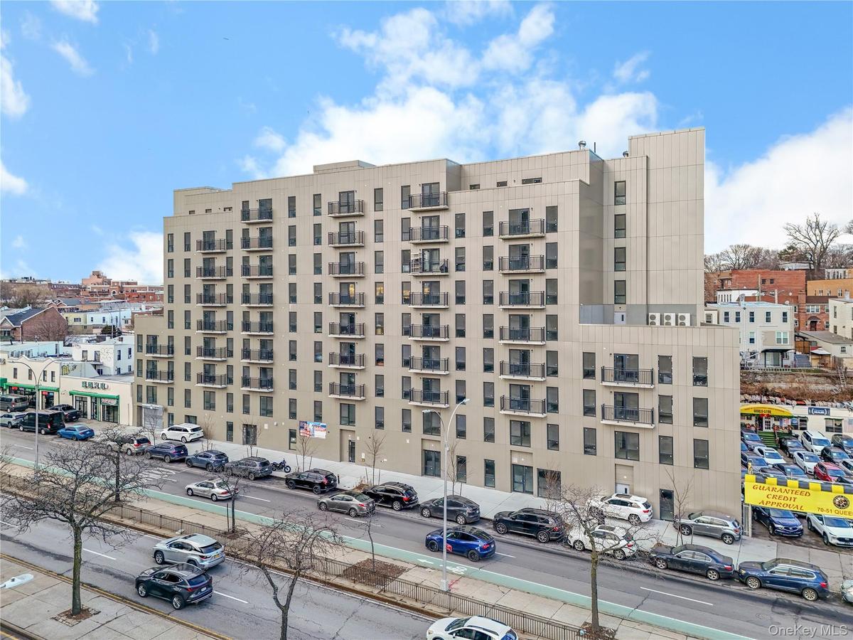 View of apartment building / complex
