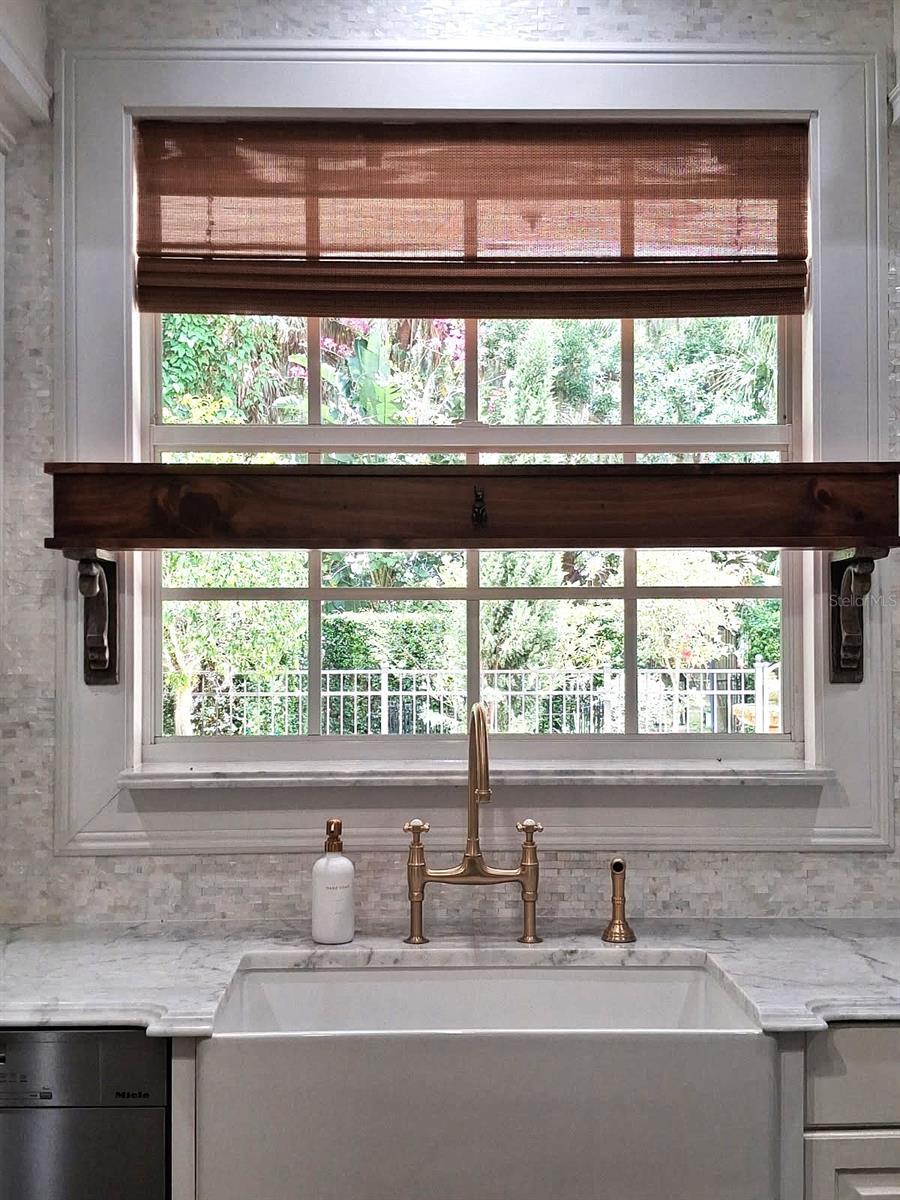 Farmhouse Sink New as well as Perrin & Rowe Faucet
