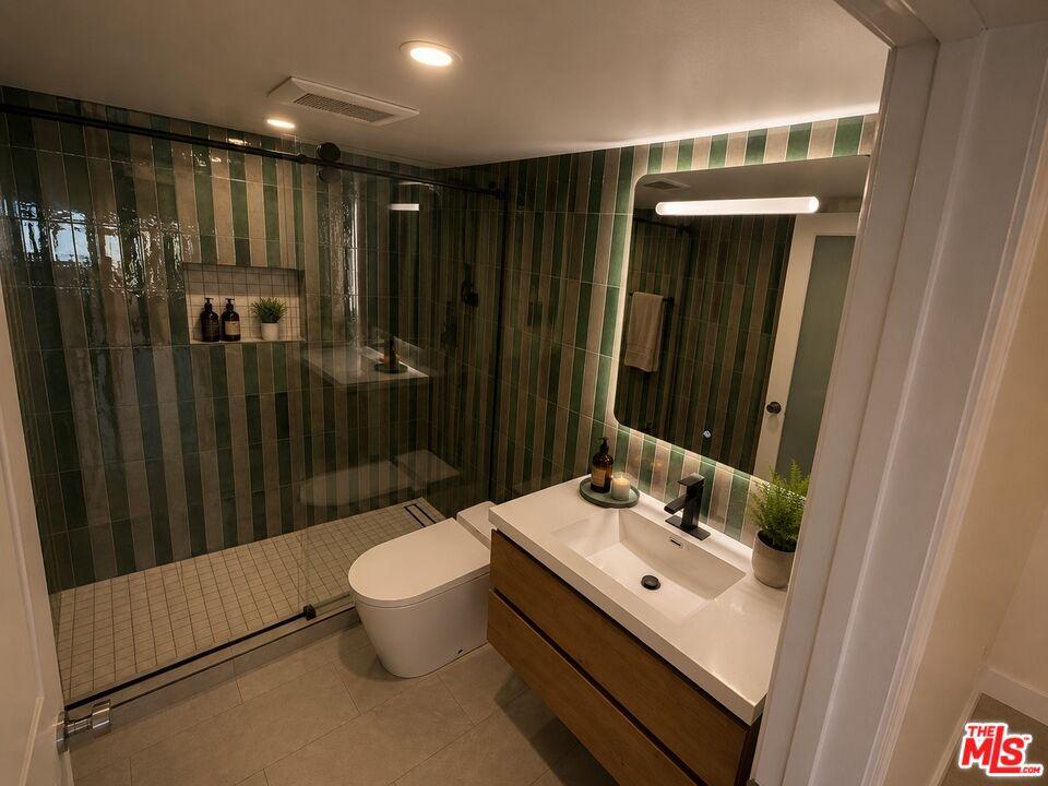 Downstairs Guest Bathroom