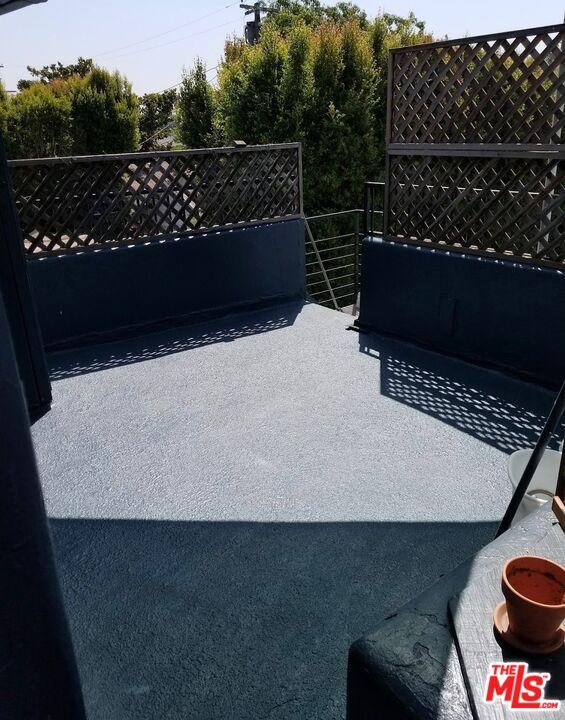 6640 Private Patio