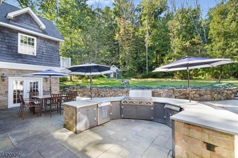 OUT DOOR KITCHEN