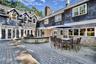 OUTDOOR KITCHEN