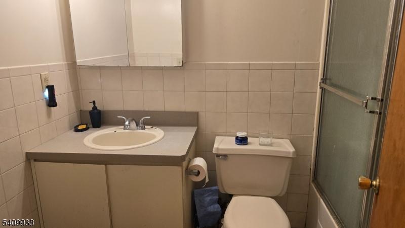 Apt-C Bath
