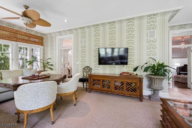 Beautiful 3 Exposure Sunroom