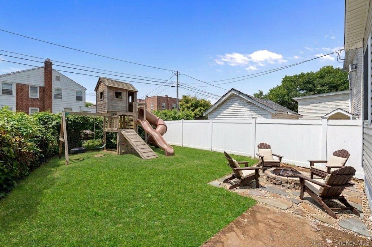 virtually staged backyard