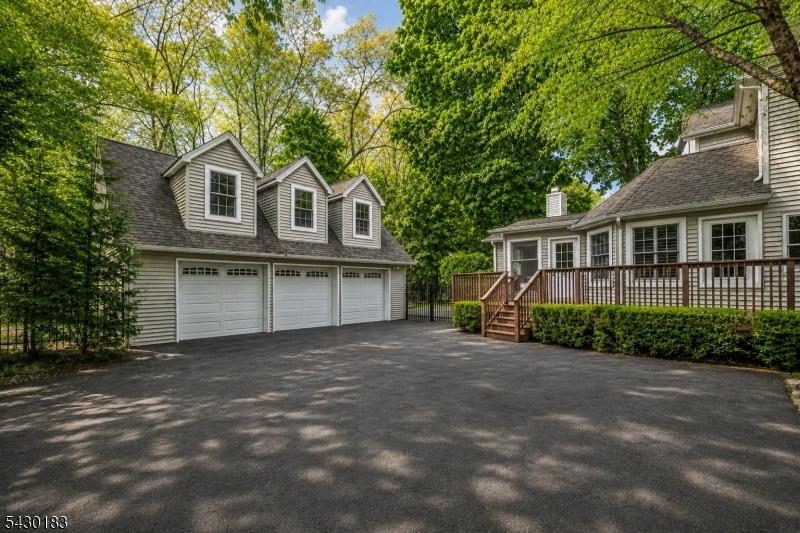 3 CAR GARAGE W/ LOFT