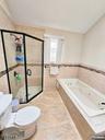 Shower & jetted tub