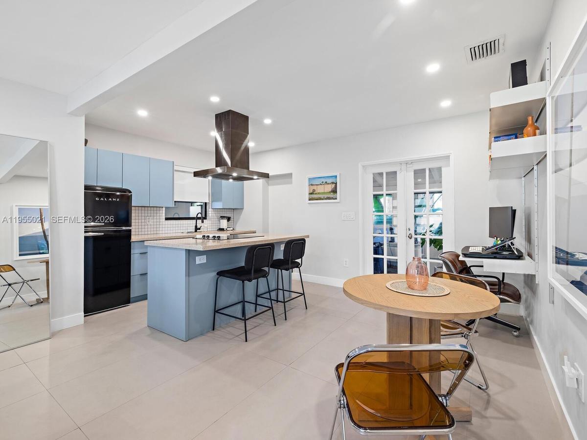 Open Modern Kitchen