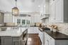 Gourmet Eat-in Kitchen