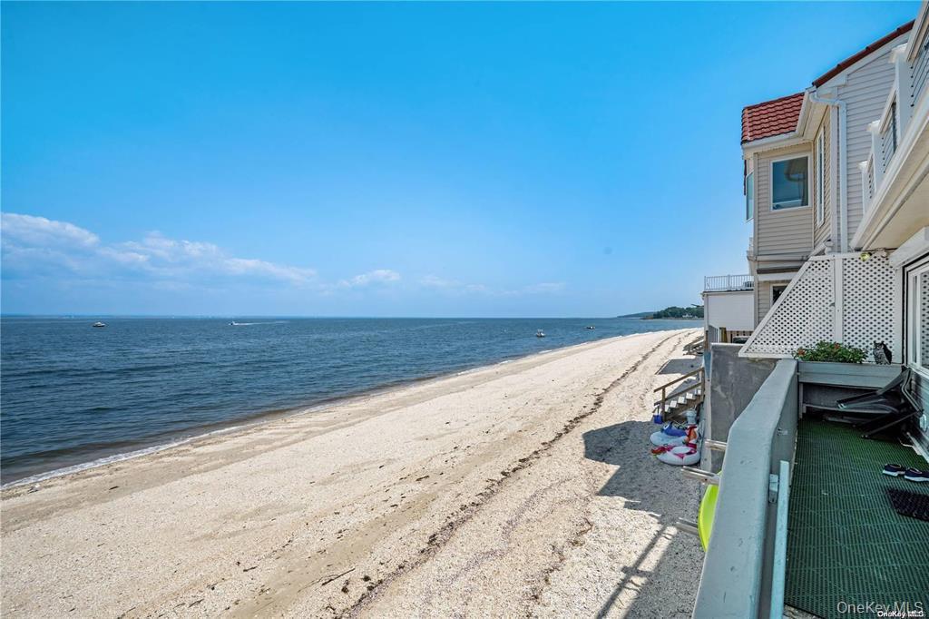 Steps to private beach, part of Pine Lane HOA