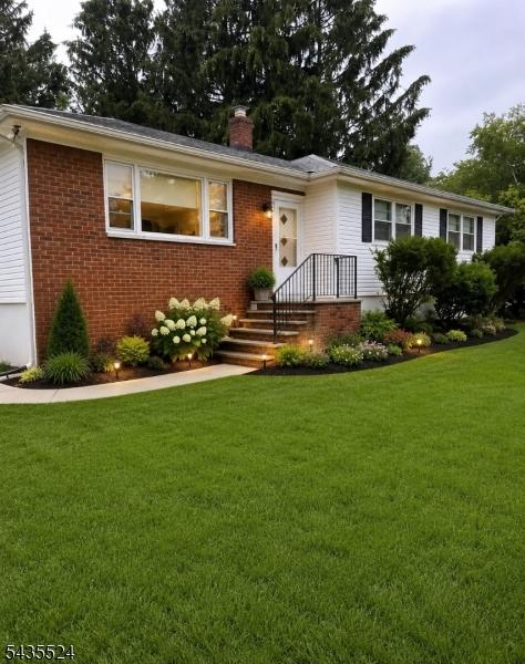 Virtually Landscapred Front