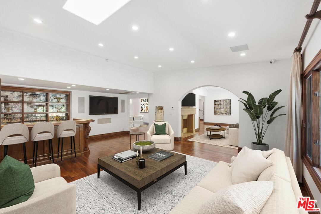 Virtually Staged - Bar