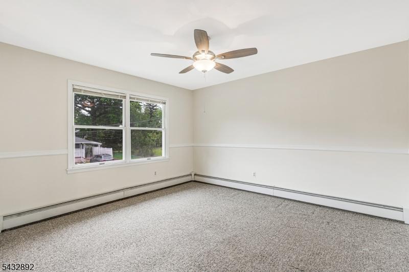 LIVING ROOM OR DINING ROOM