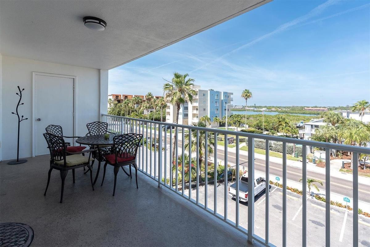 Very large patio with the view of the Intracoastal Waterway