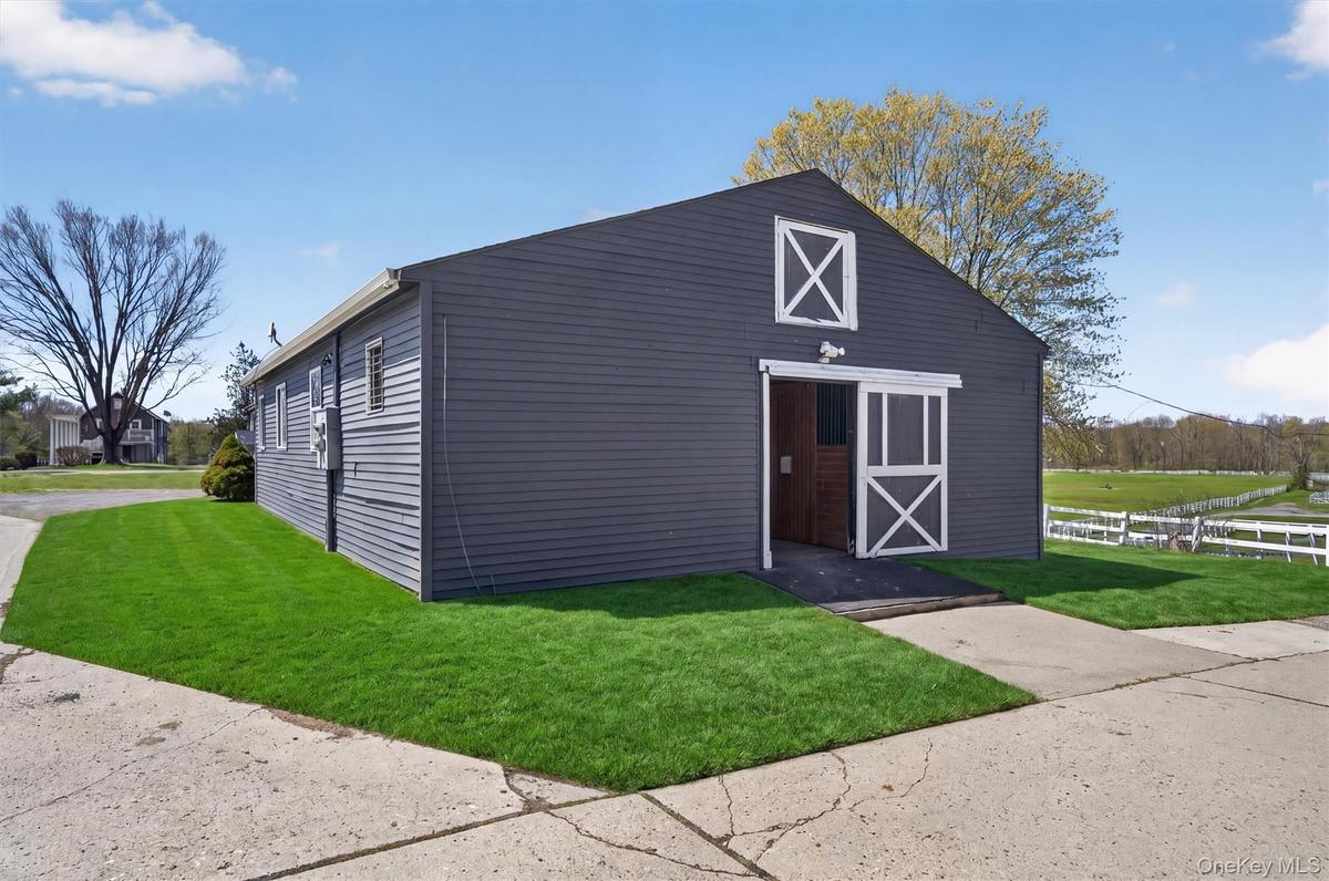 Barn