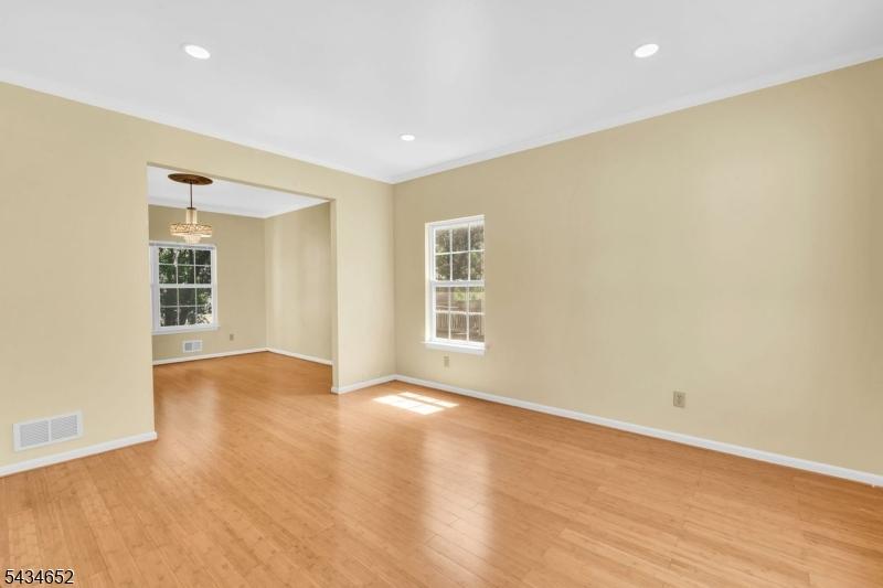 Living Room w/Hardwood Floors