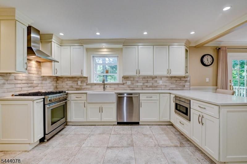 Updated Custom Kitchen!