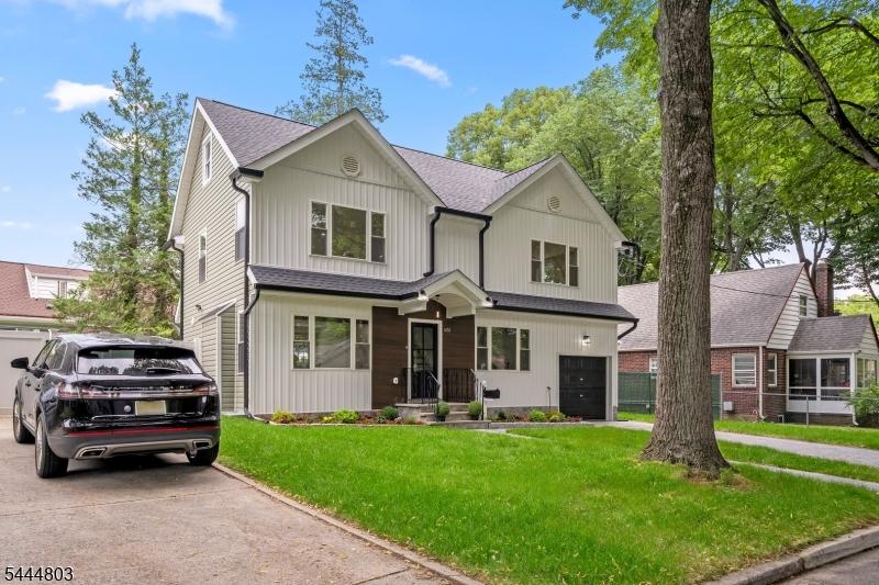 Curb appeal for days