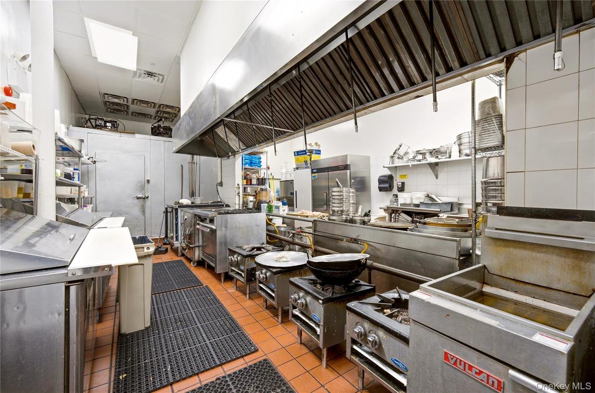 Interior (Kitchen)