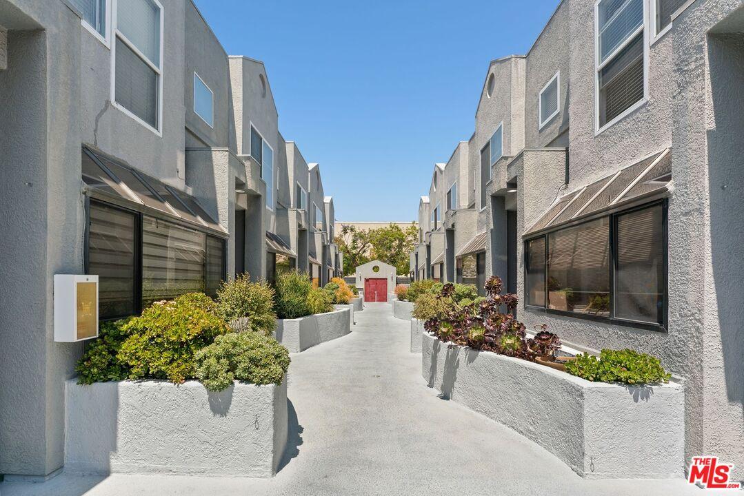 Exterior courtyard featuring a