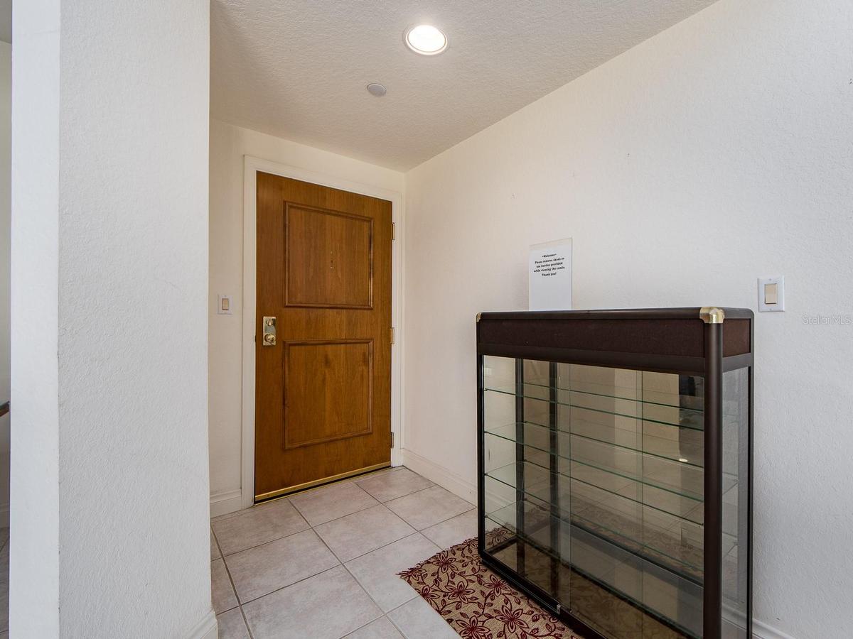Entry way