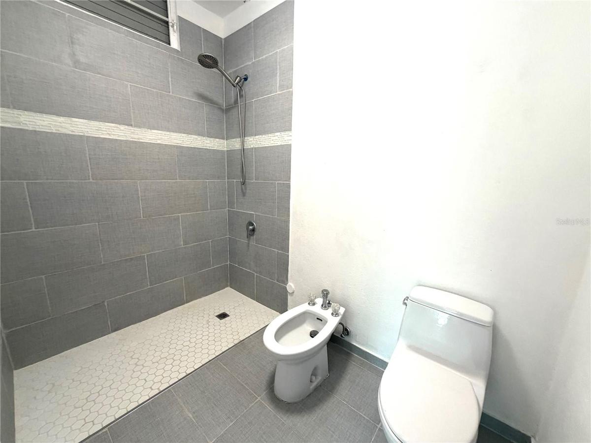 Main bathroom