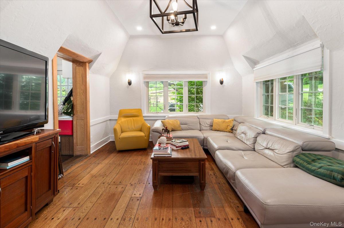 Cottage Living Room