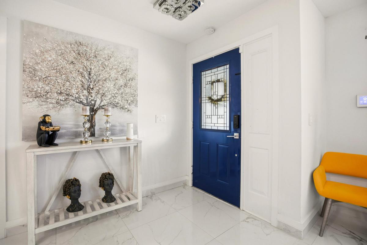 Property Photo 005
