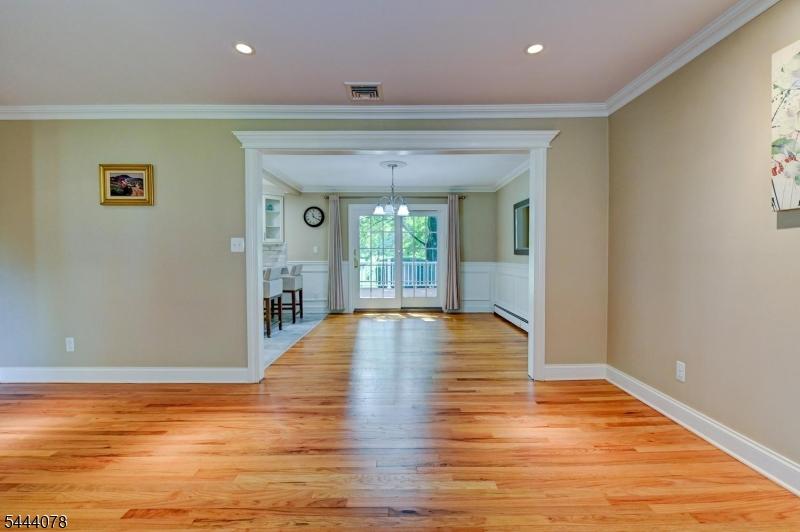 Living to Dining room