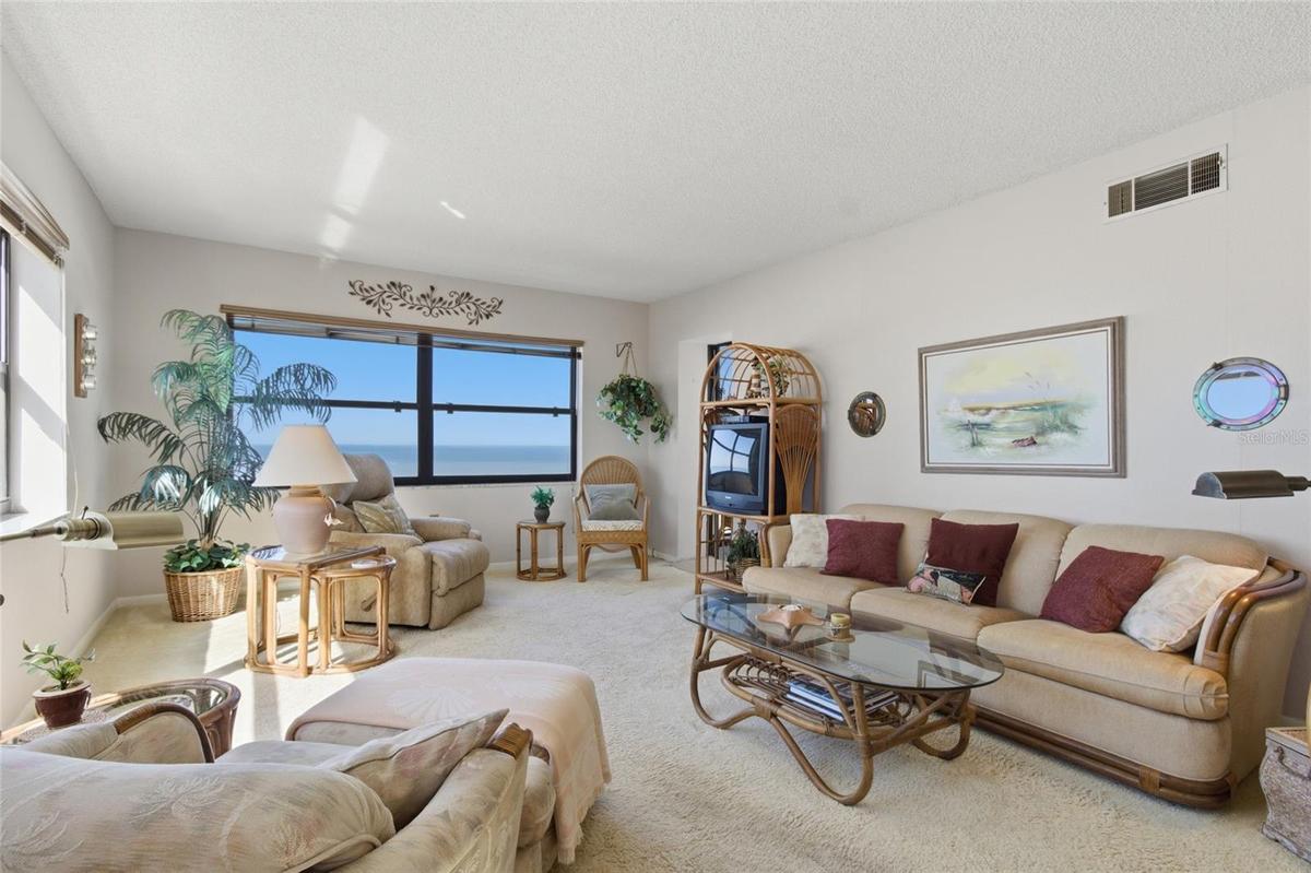 Living Rm