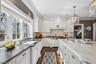 Gourmet Eat-in Kitchen