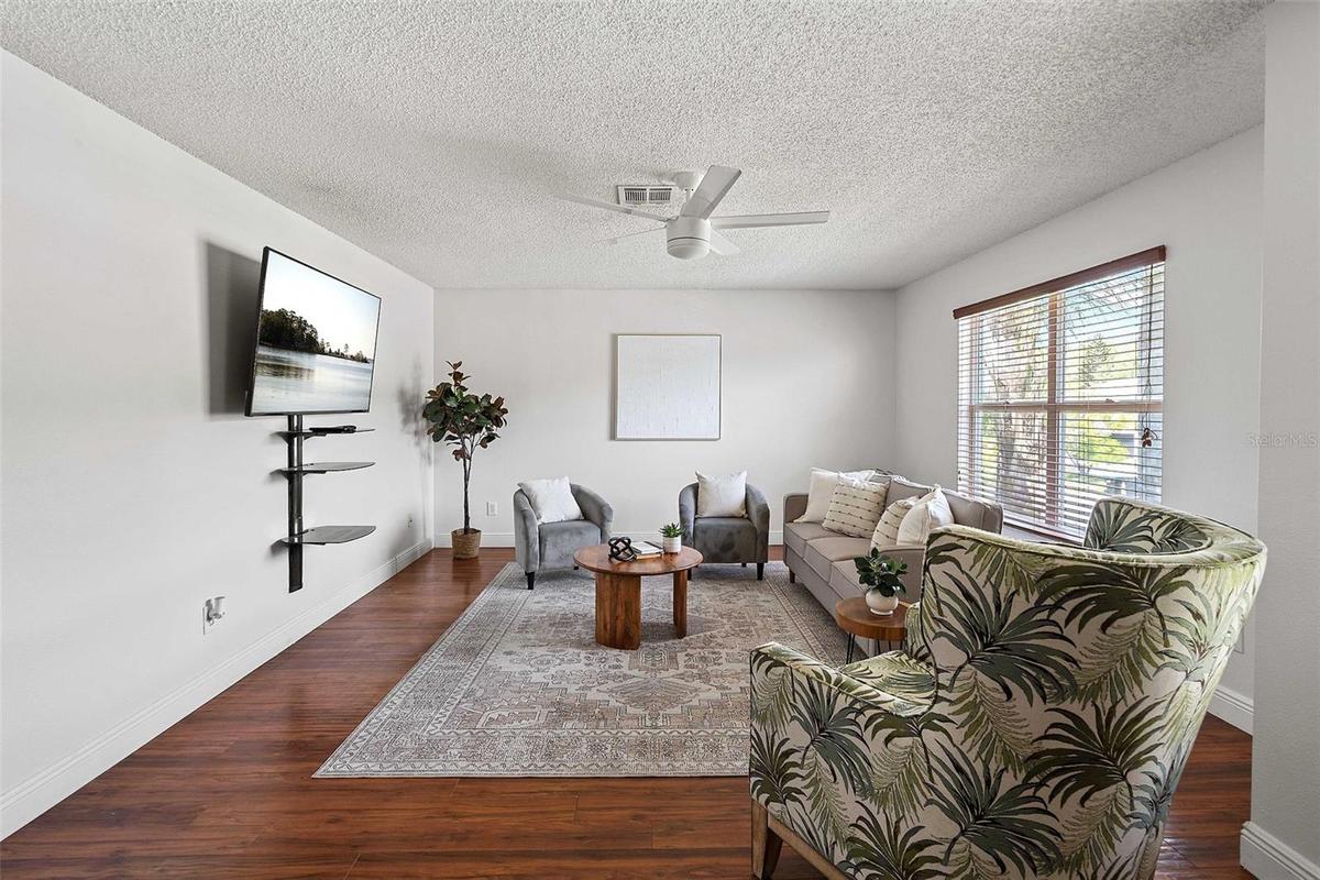 Massive Loft area. Perfect for another living space, game area or room conversion