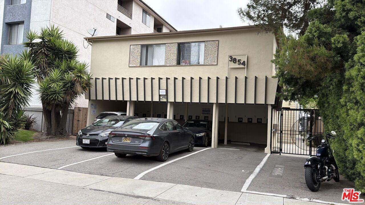 3854 Mentone - 16 Units